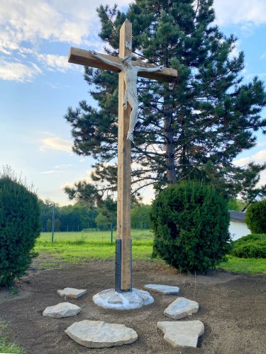 Nový kříž u prodejny Javor - 26.9.2022